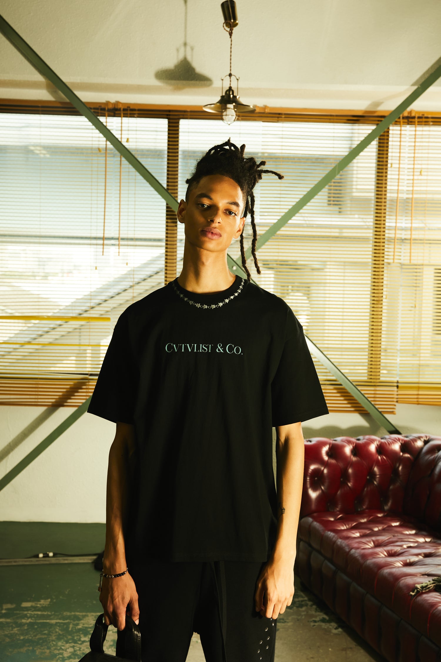 CVTVLIST&CO. Tee