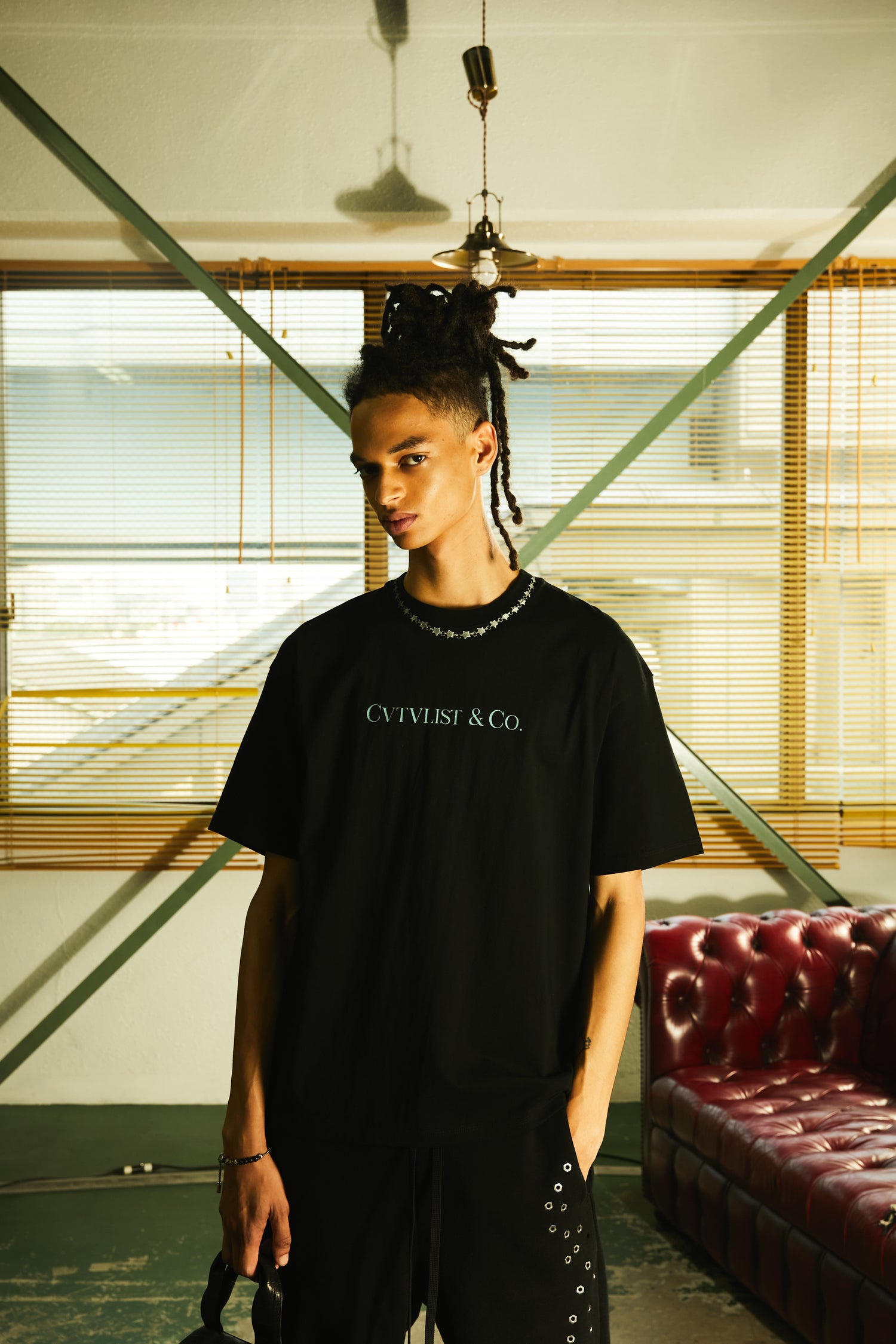 CVTVLIST&CO. Tee