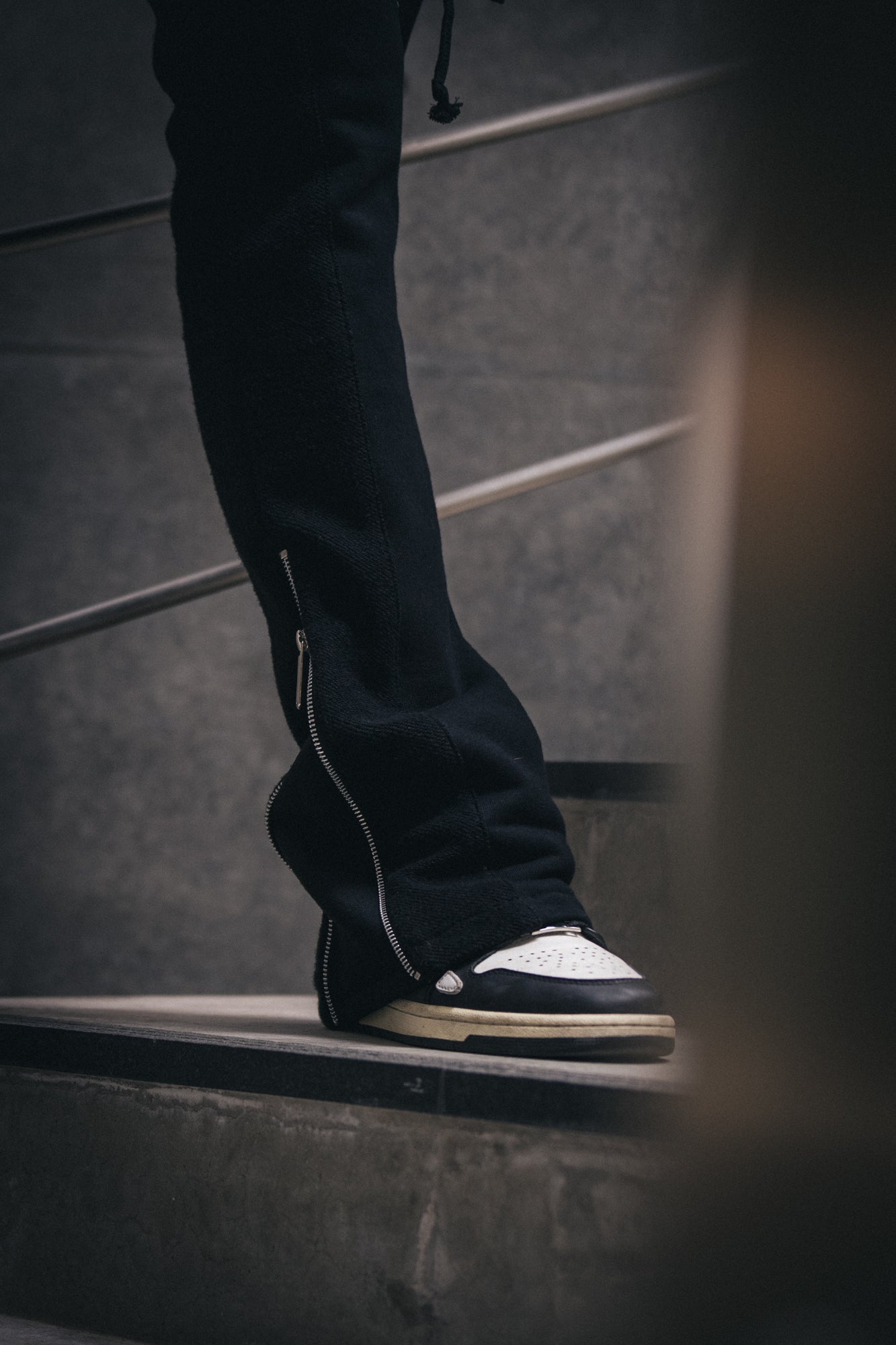 Basic Zip Pants '24