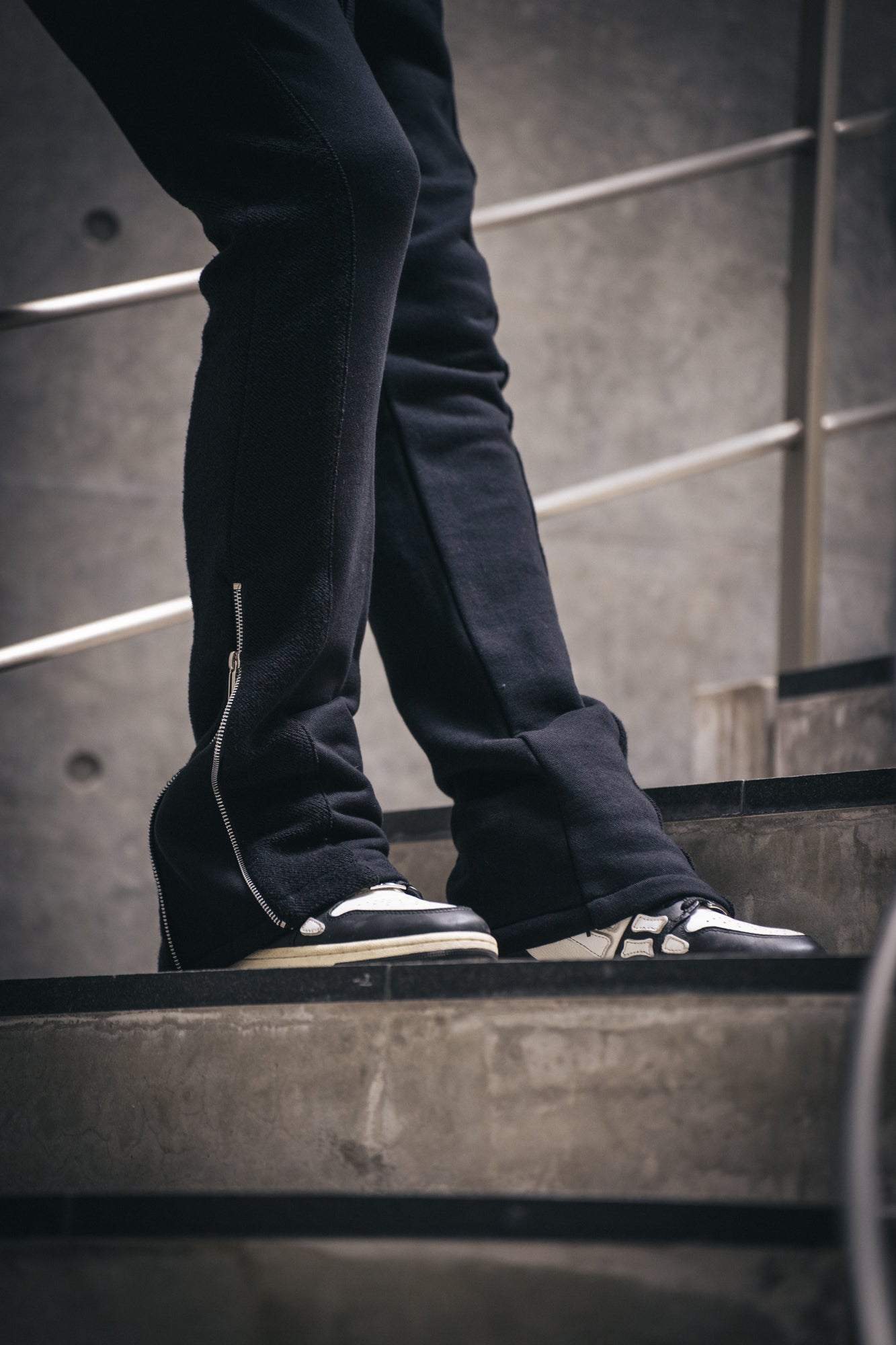 Basic Zip Pants '24