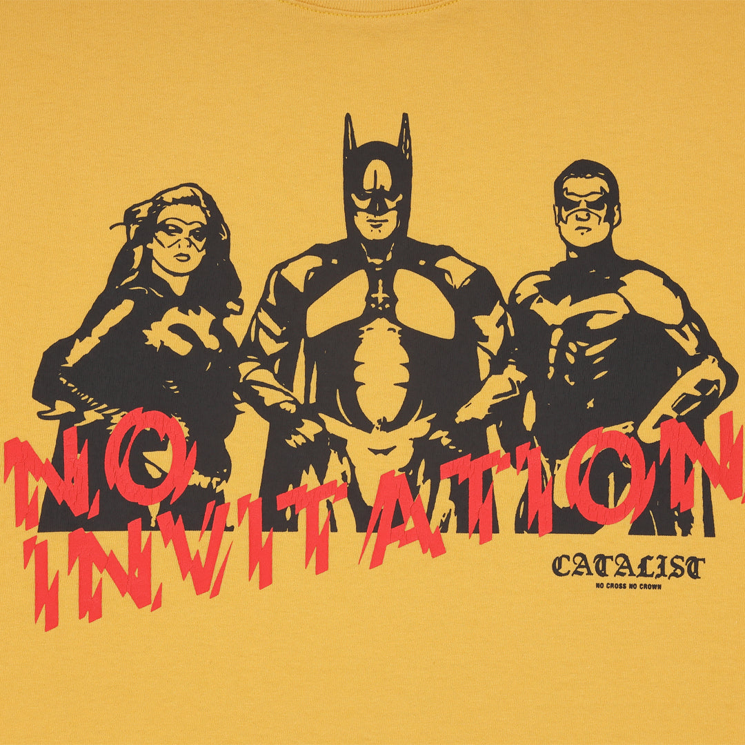 TEE 'SUPER HERO NO INVITATION'