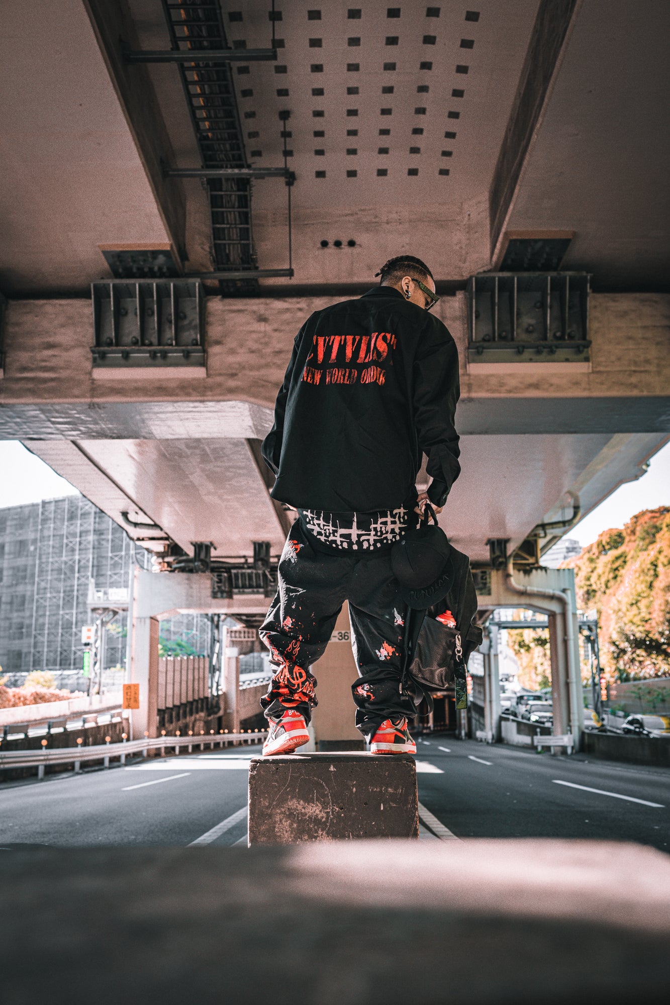 【超人気】CVTVLIST カタリスト スライム センター刺繍ロゴ Tシャツ 黒 Stencil Shirt 【超人気】CVTVLIST カタリスト スライム センター刺繍