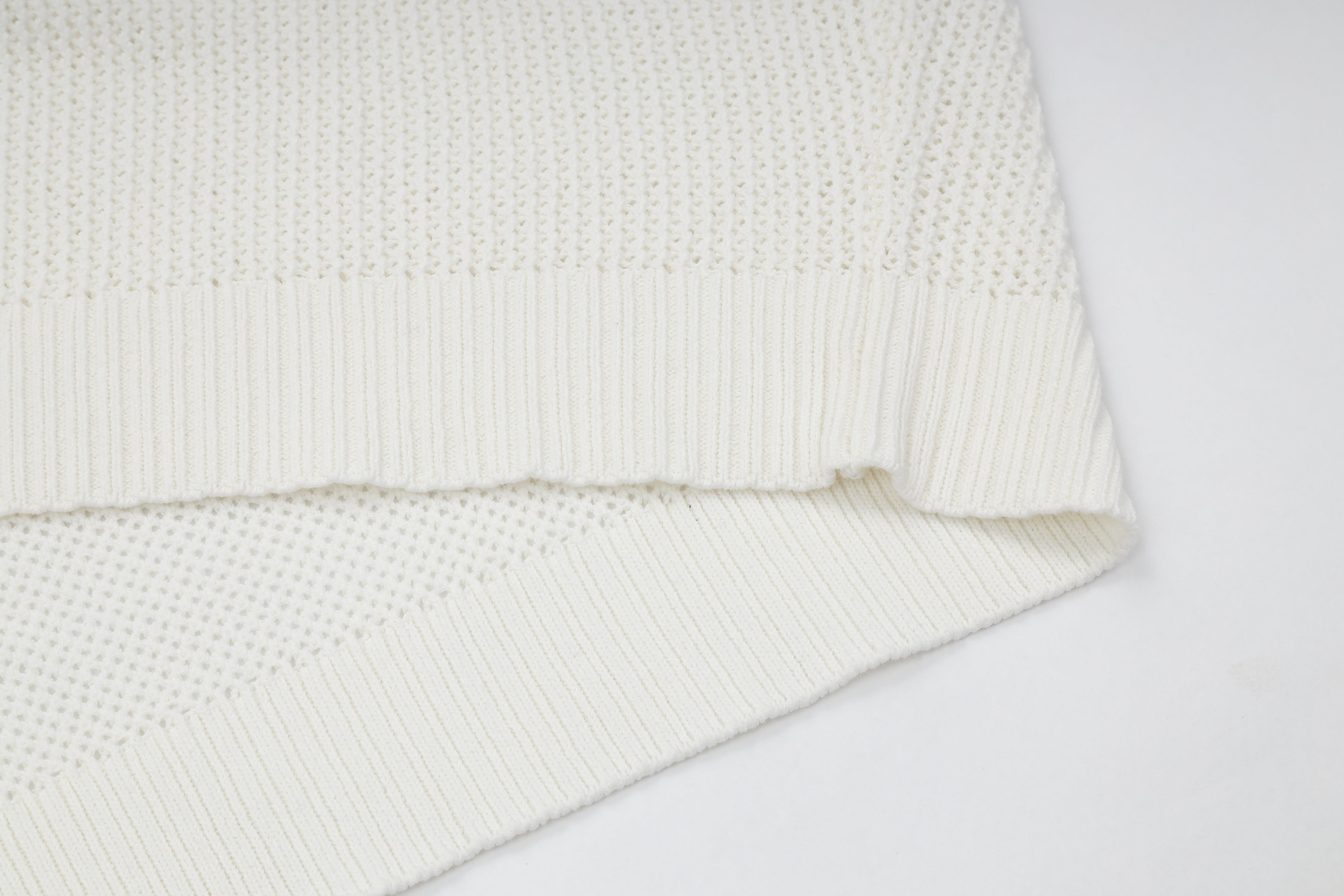 LOGO BASKET KNIT TEE