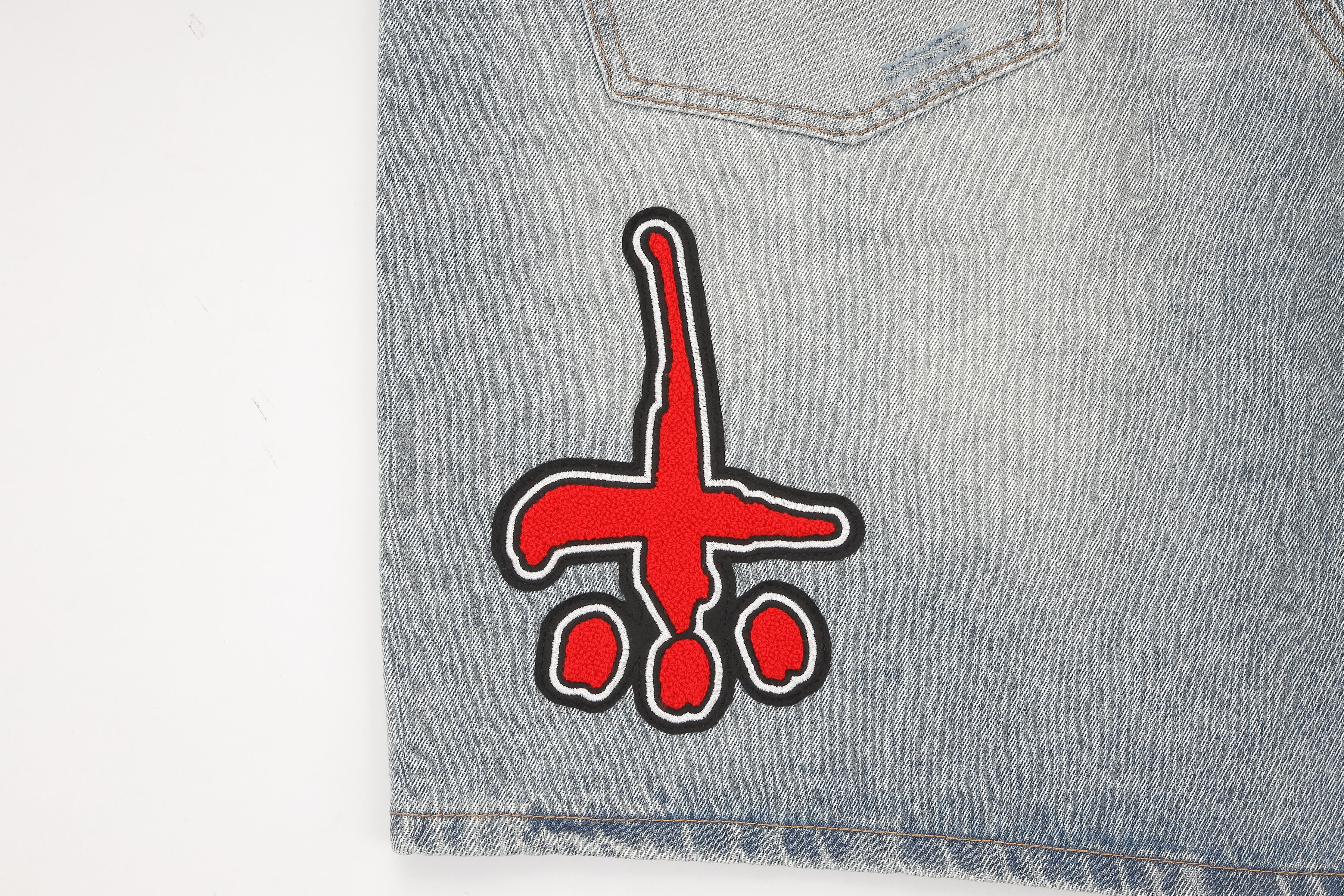 BIG LOGO PATCH DENIM SHORTS