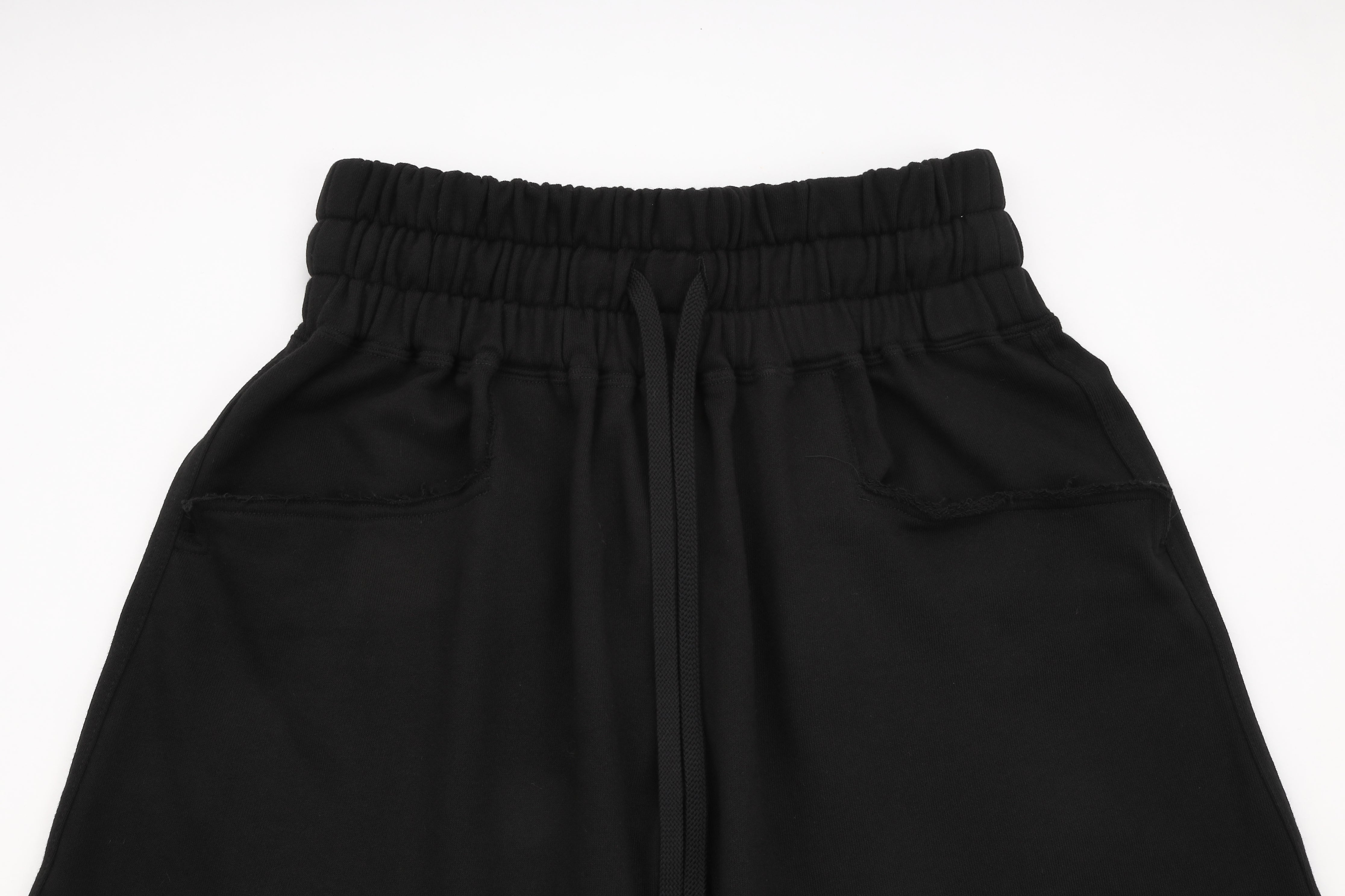 USUAL SHORTS W/ DIAMOND LOGO EMBROIDERY