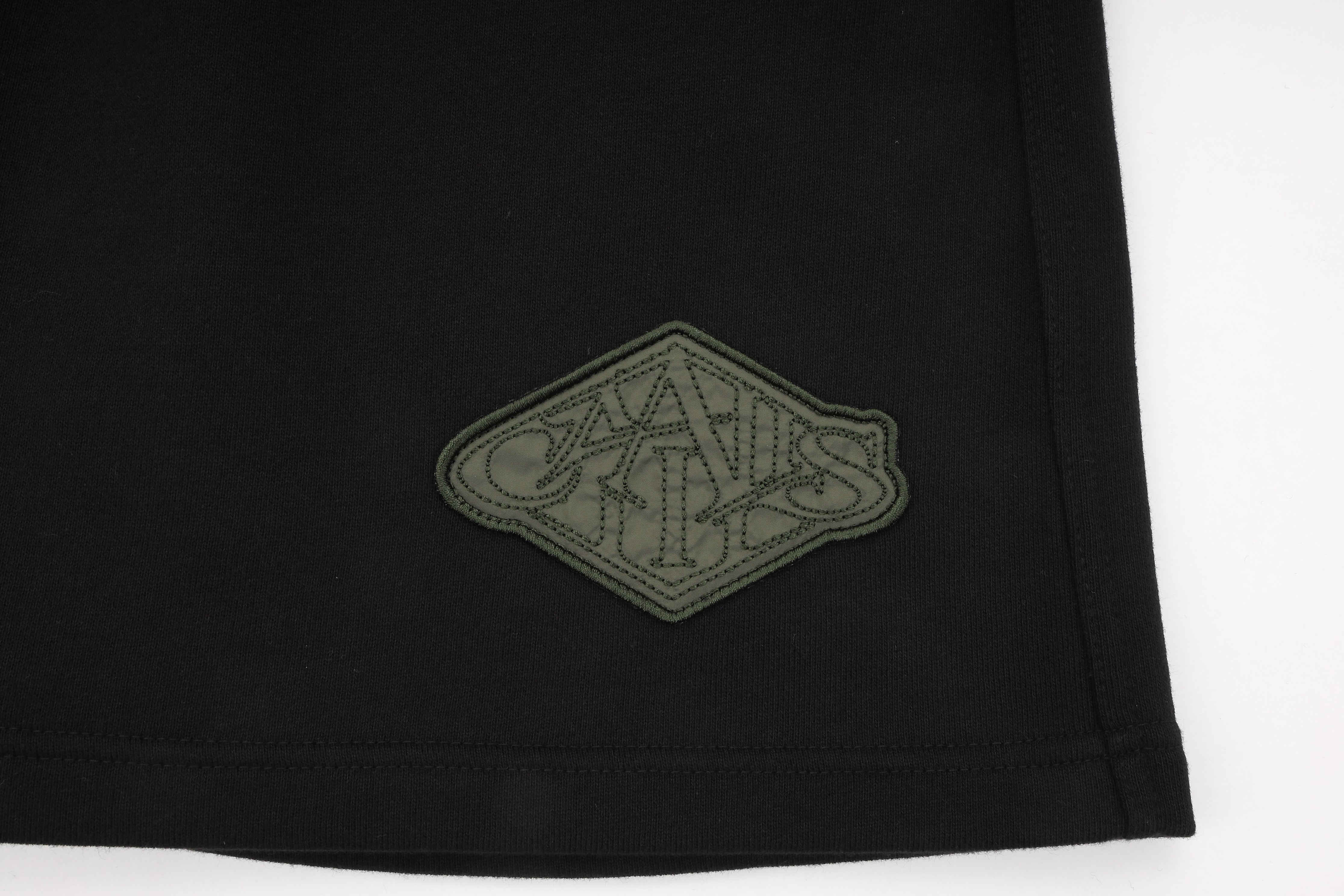 USUAL SHORTS W/ DIAMOND LOGO EMBROIDERY