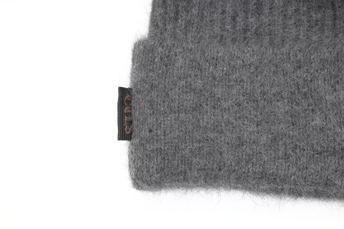 LOGO KNIT CAP – GRAY – サイドタグ (IMG_0019.JPG)