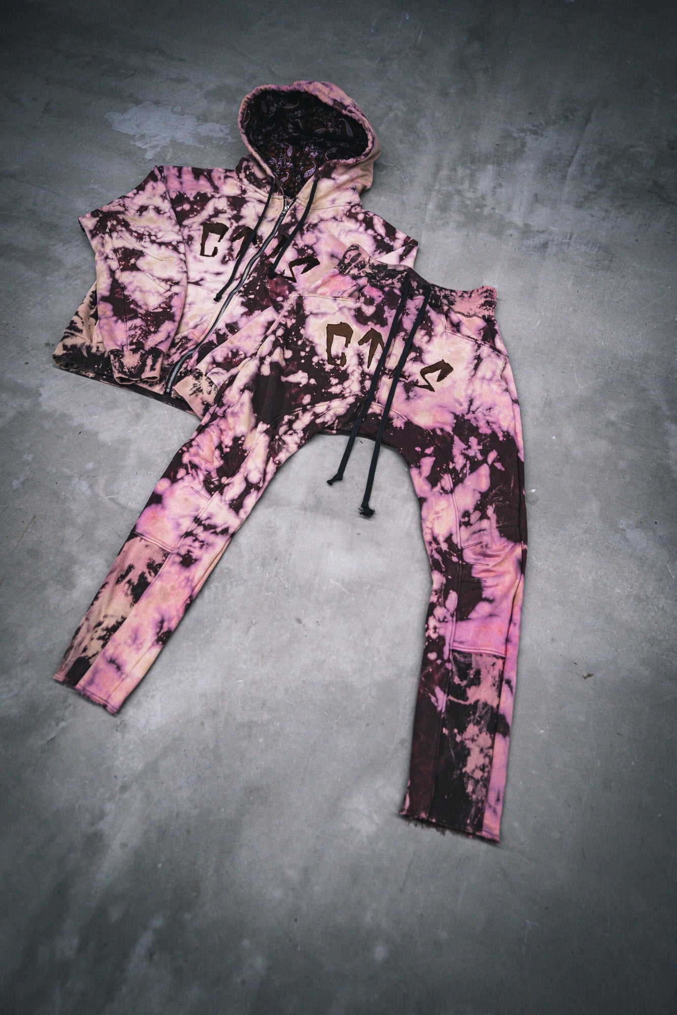 Arched Logo Usual Zip Hoodie