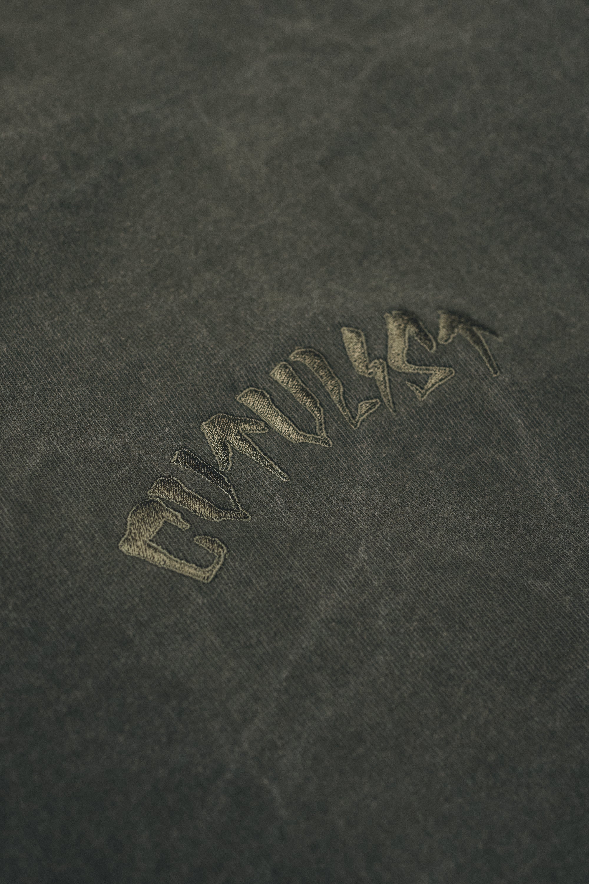 Arched Logo Basic Longsleeve Tee