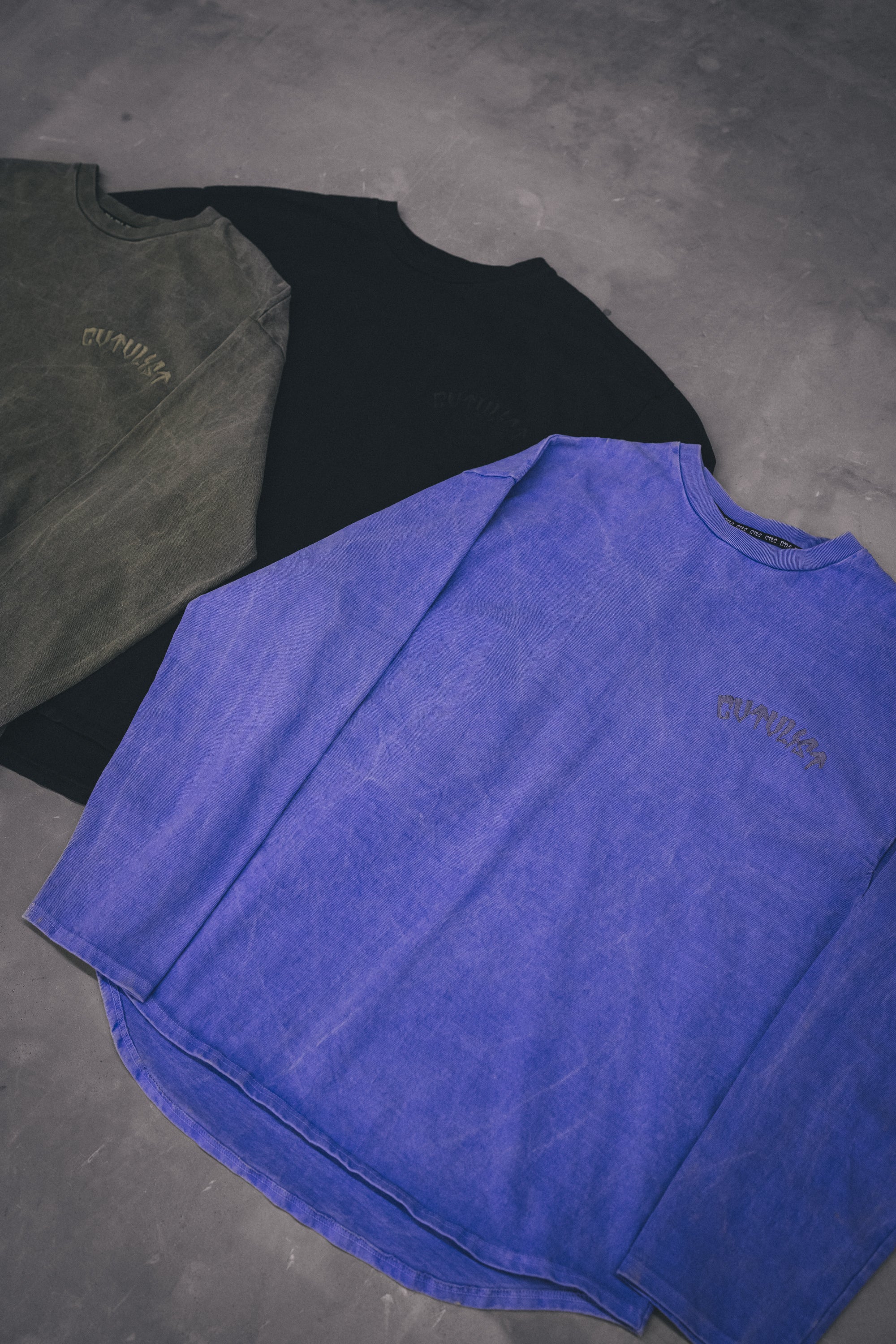 Arched Logo Basic Longsleeve Tee